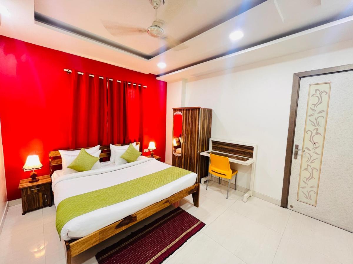 Park Pride Pitampura New Delhi, Couple Friendly Bed & Breakfast