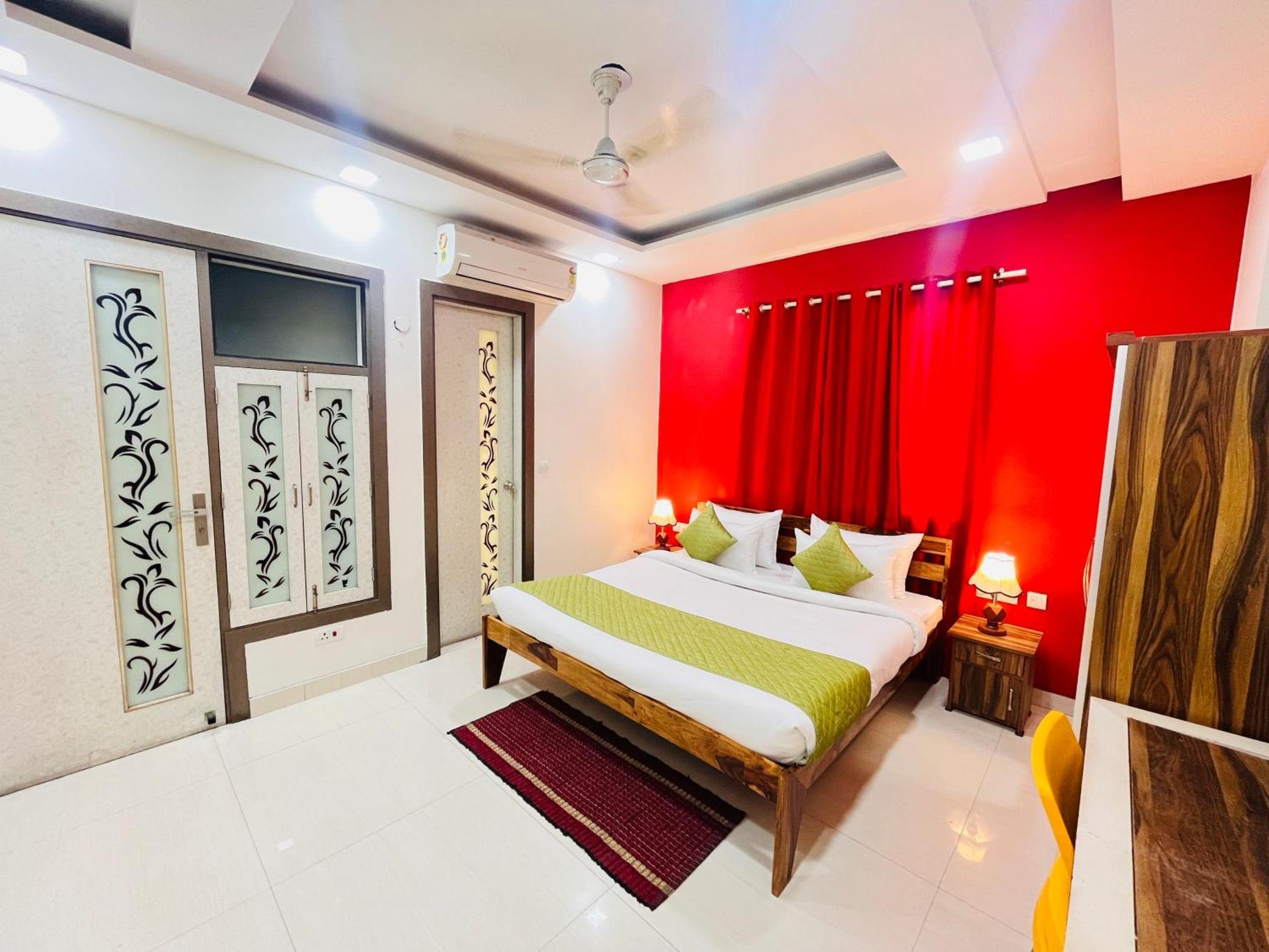 Park Pride Pitampura New Delhi, Couple Friendly Bed & Breakfast *